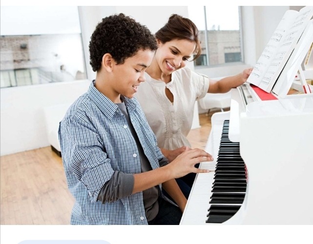 آموزش پیانو به تمامی سنین و سطوح